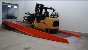 Forklift on yard ramp - ground to dock application